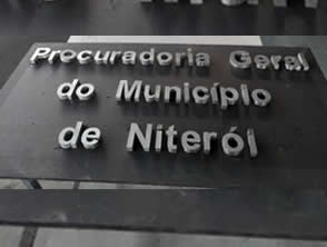Letras em chapa galvanizada Adesivada em Niterói - Rj