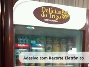 Adesivo com Recorte Eletrônico para a Padaria Delícias do Trigo em Niterói