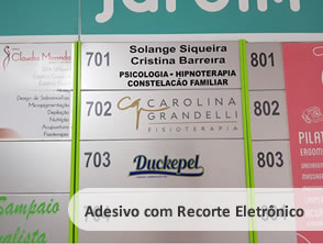 Adesivo com Recorte Eletrônico para Carolina Grandelli em Niterói