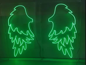 Placa Luminária em LED NEON instagramável em Niterói, RJ;