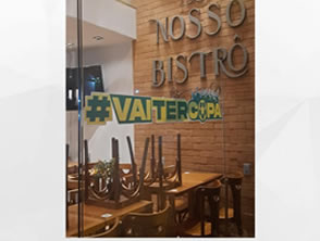 Adesivo Microperfurado para creche Le petit em Niterói
