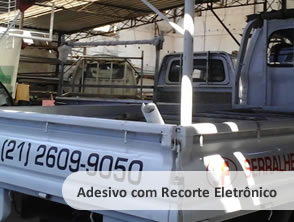 Adesivo com Recorte Eletrônico para Serralheria Frontino em Niterói