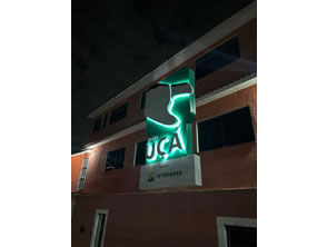 Totem/Display em ACM com estrutura em São Gonçalo - RJ