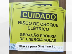 Placa de PVC personalizada para sinalização de energia solar em Niterói, Maricá e Rio de Janeiro - RJ